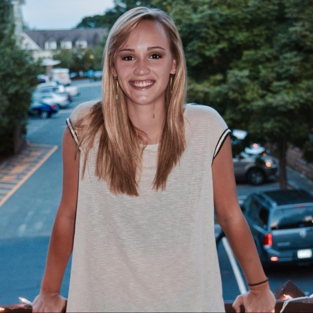 Meet your Posher, Kaitlin - Picture 1 of 1
